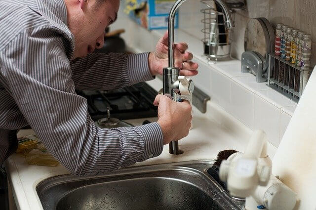 cleaning-plumbing-kitchen-service